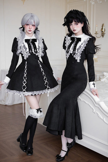 Black/White [Rose Doll] Square Collar Long Sleeves Bowknot Lace-Up Gothic Lolita Dress Set 2 Versions