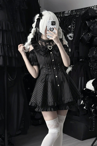 [Silver Candle Elegy”] Short Sleeves Printed Ruffled Cut-Out Bow Gothic Jirai Kei Top and Shorts Set 2 Colors