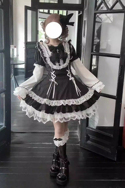 Black [Pilgrimage Rabbit] Round Collar Short Sleeves Triple-Layered Striped Printed Ruffled Bow Lace-Up Gothic Lolita Dress