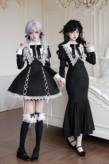 Black/White [Rose Doll] Square Collar Long Sleeves Bowknot Lace-Up Gothic Lolita Dress Set 2 Versions
