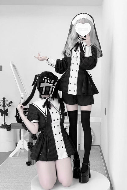 Black/White [Offbeat Confession] Long Short Sleeves Printed Ruffled Bow Gothic Jirai Kei Japanese Dress and Shorts Set