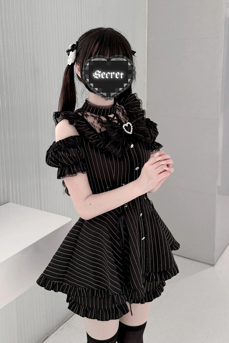 [Silver Candle Elegy”] Short Sleeves Printed Ruffled Cut-Out Bow Gothic Jirai Kei Top and Shorts Set 2 Colors