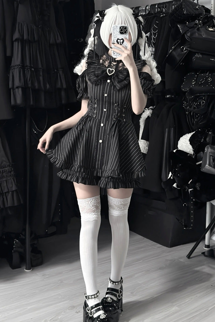 [Silver Candle Elegy”] Short Sleeves Printed Ruffled Cut-Out Bow Gothic Jirai Kei Top and Shorts Set 2 Colors