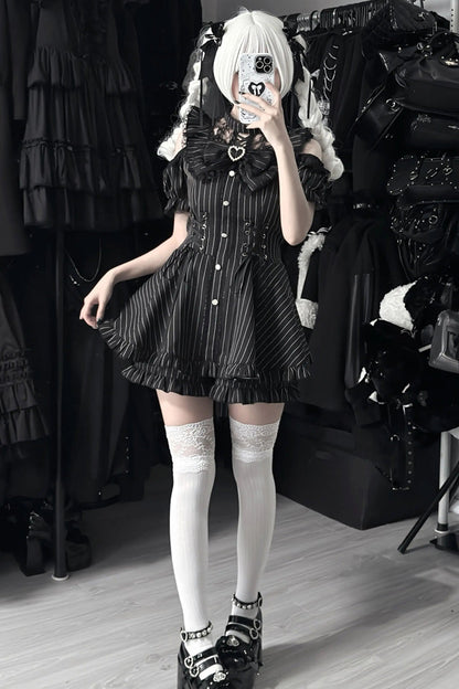 [Silver Candle Elegy”] Short Sleeves Printed Ruffled Cut-Out Bow Gothic Jirai Kei Top and Shorts Set 2 Colors