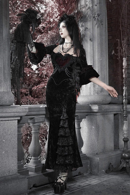 Black [Castle of Dark Romance] Square Collar Short Sleeves Multi-Layered Ruffled Embroidered Open-Front Lace Gothic Lolita Mermaid Dress
