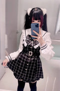 Black/White